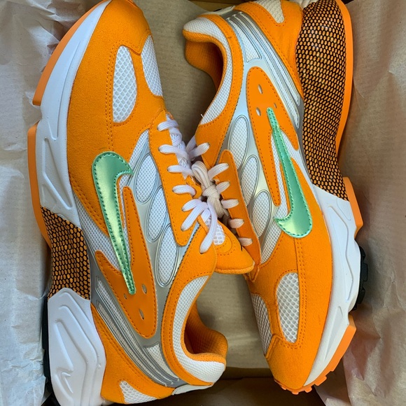 ❗️SOLD❗️Nike Air Ghost Racer Sneaker - Picture 3 of 8